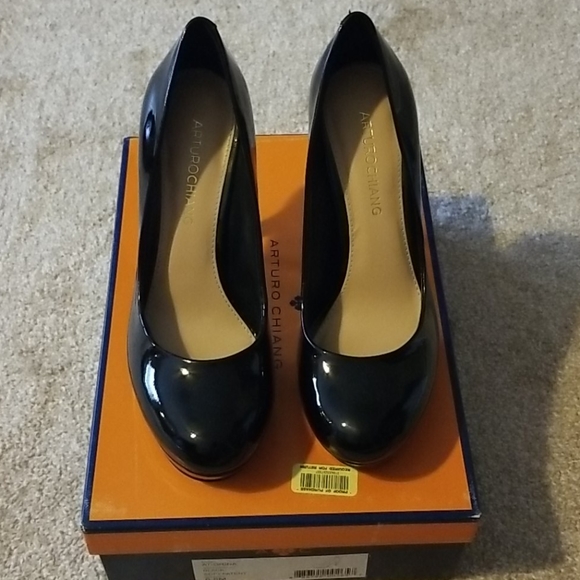 Arturo Chiang - Picture 1 of 3